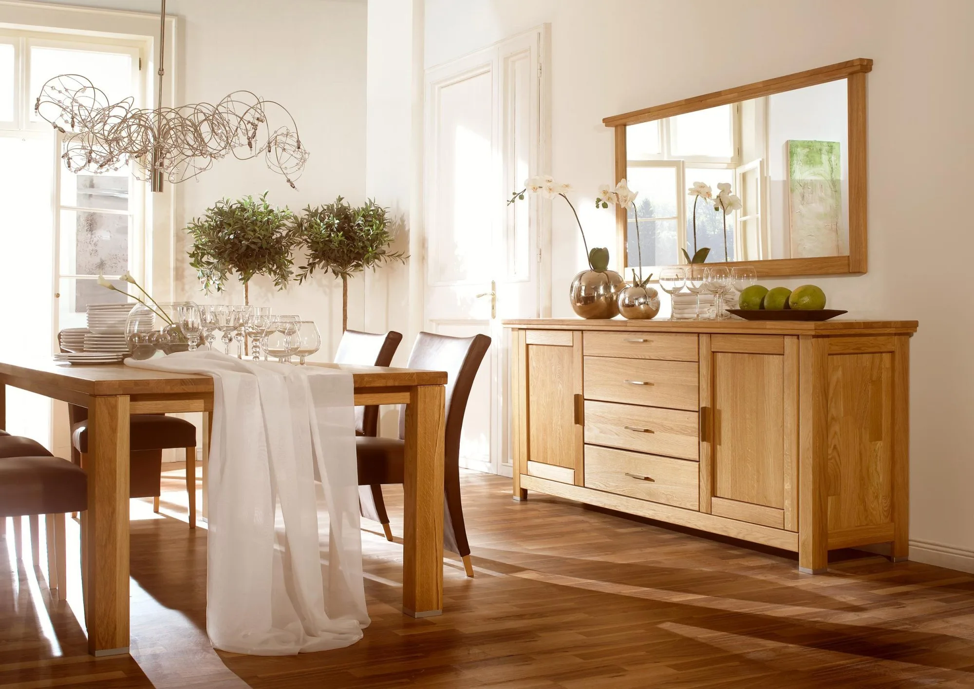 Porto-Salon-Lustro-Komoda-Stol Porto-Salon-Lustro-Komoda-Stol